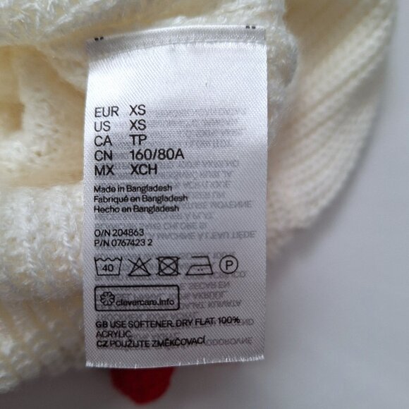 H&M Cherry Cropped Knit Sweater - Picture 8 of 8